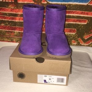 💕💝 toddler ugg size 8 boots.